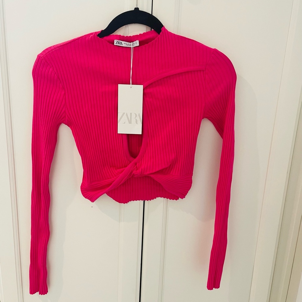 Pink Zara cropped peep hole sweater, size S. NWT, sexy and stylish